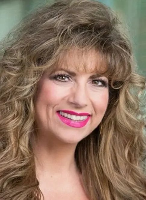 Ramona-Field-Headshot